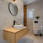 Shark Villa Maslenica