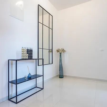 Villa Shark Maslenica