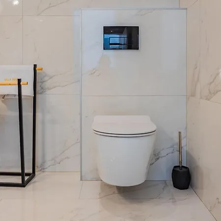 Villa Shark Maslenica